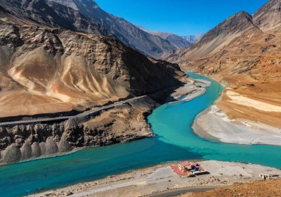 Una to Leh Taxi